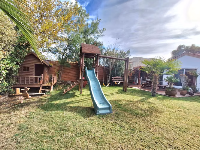 VENTA CASA 5HAB 4BA COLINA