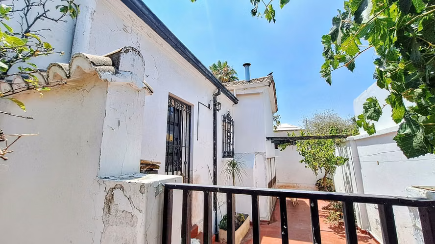 Se Arrienda Hermosa Casa con 1.200 m2 de Terreno en Ñuñoa