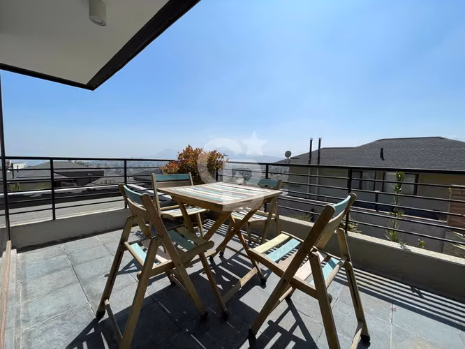 Casa con Vista Insuperable en San Carlos de Apoquindo