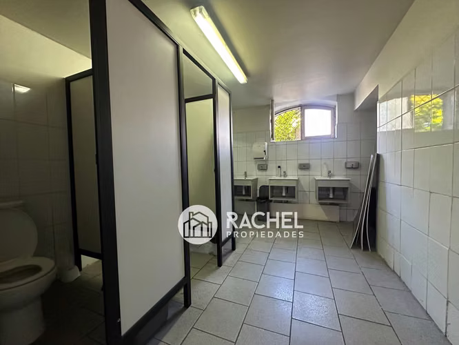 GRAN PROPIEDAD EN ARRIENDO COMERCIAL EN CAUPOLICAN