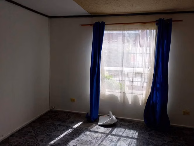 SE VENDE CASA.- NUEVA IMPERIAL