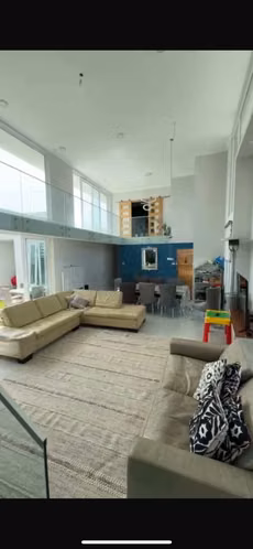 Amplia Casa con Jardín y Piscina (140123) - Imagen 5