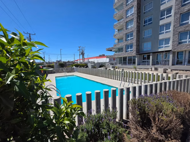 Excelente Oportunidad de Venta – Amplio Departamento en La Herradura con Vista al Mar