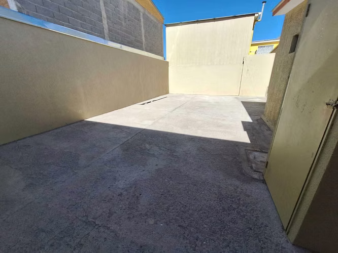 Vendo Casa Regularizada em Villa Ayquina  (140278)