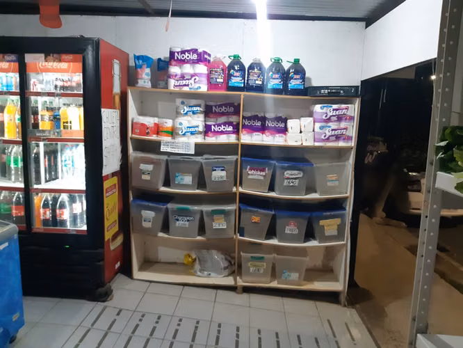 CASA REGULARIZADA CON LOCAL COMERCIAL– Sector El Principal, Pirque