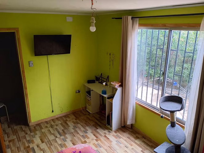 CASA REGULARIZADA CON LOCAL COMERCIAL– Sector El Principal, Pirque