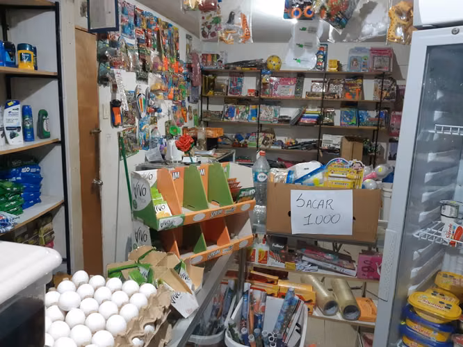 CASA REGULARIZADA CON LOCAL COMERCIAL– Sector El Principal, Pirque