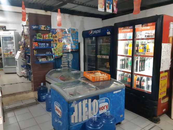 CASA REGULARIZADA CON LOCAL COMERCIAL– Sector El Principal, Pirque