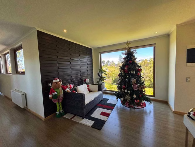 Moderna Vivienda en exclusivo condominio. (140581)