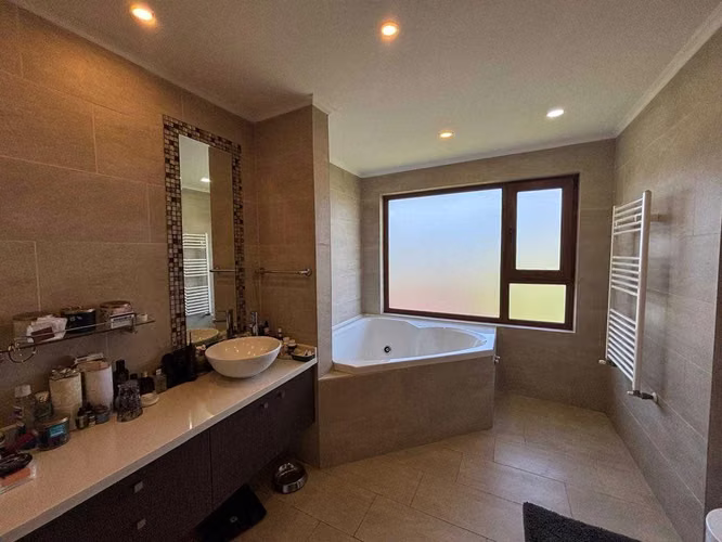 Moderna Vivienda en exclusivo condominio. (140581)