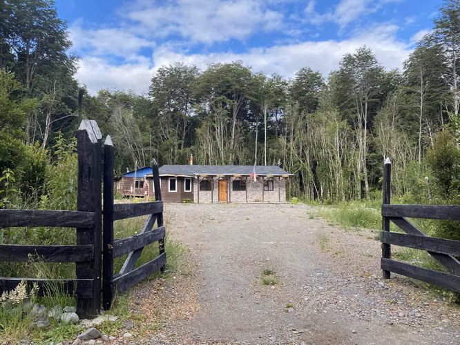 Linda casa en parcela sector Lago Chapo
