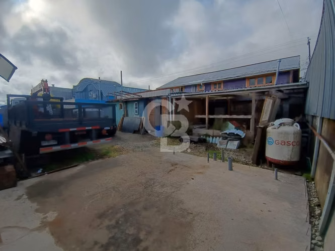 Gran Propiedad Comercial en Av Colón