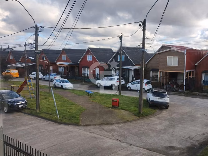 Casa 2 pisos con cabaña en zona tranquila y familiar.