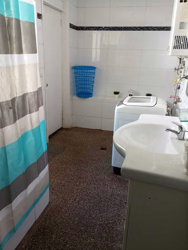 Se Vende Casa para Pensión en Los Placeres  (140937)