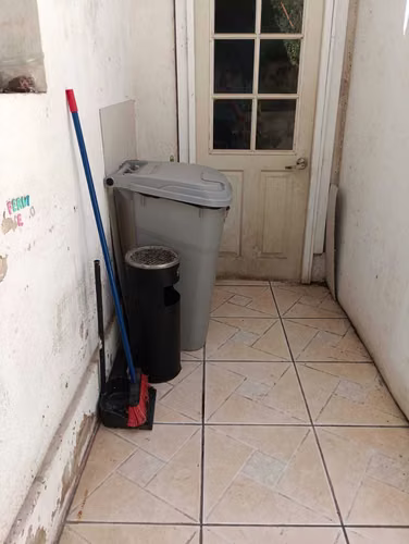 Se Vende Casa para Pensión en Los Placeres  (140937)