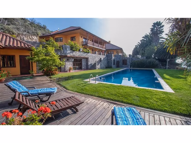 Casa En Venta En Lo Barnechea - Imagen 2