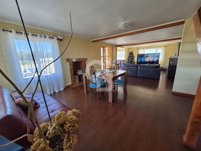 Casa en parcela 5.000 m² | Condominio consolidado