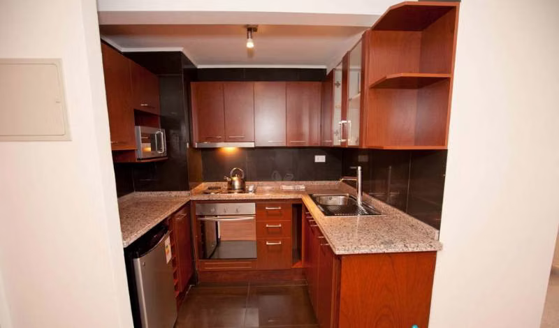 Se arrienda Dpto 1 Dorm/ 1 Baño. Amoblado- Metro Moneda. - Imagen 5