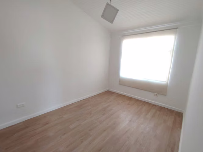 Vendo Casa en Chillán, Sector Los Puelches, 4 dormitorios, 2 baños, Sala Estar, Excelente ubicación