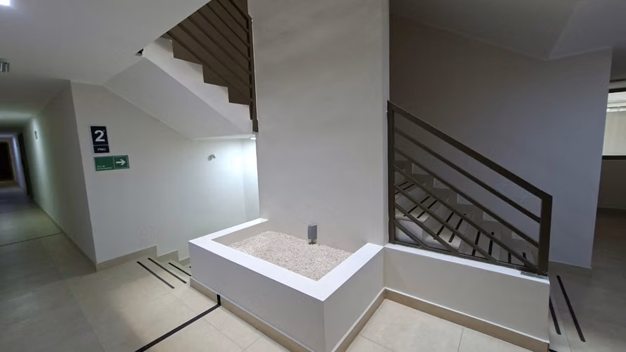 Depto De Dos Habitaciones + Un Baño Totalmente Nuevo!!!