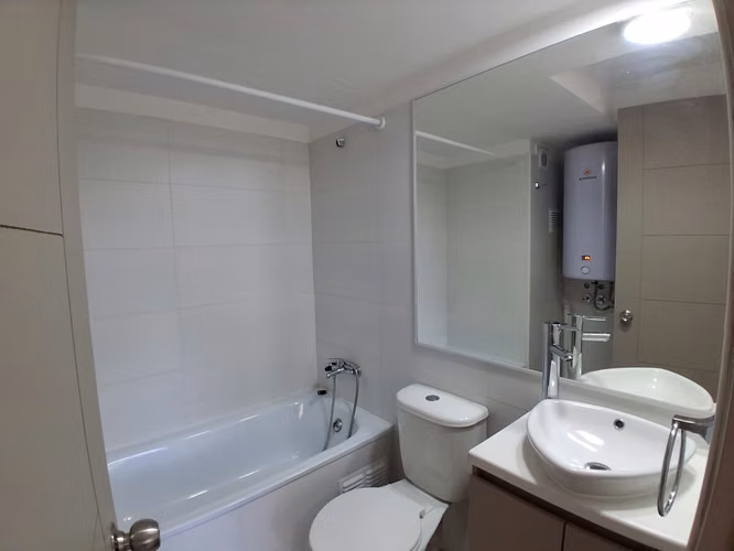 Depto De Dos Habitaciones + Un Baño Totalmente Nuevo!!!