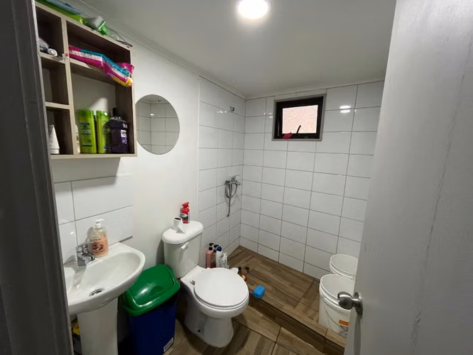 Inmueble Comercial Con Construcciones Habitacionales