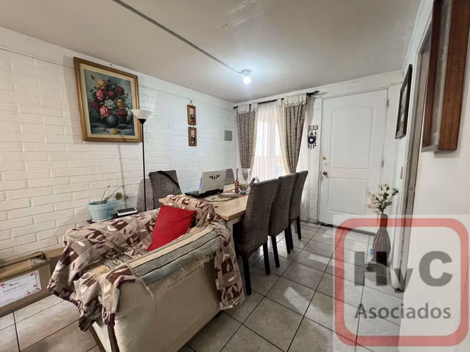explendida casa de 3 habitaciones, en lomas de Eyzaguirre, camino al cajon del maipo.