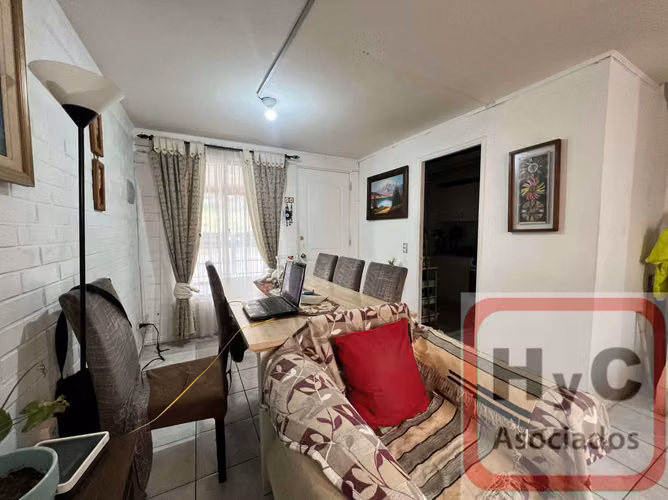 explendida casa de 3 habitaciones, en lomas de Eyzaguirre, camino al cajon del maipo.