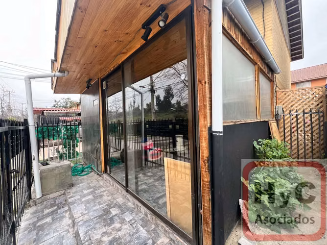 explendida casa de 3 habitaciones, en lomas de Eyzaguirre, camino al cajon del maipo.