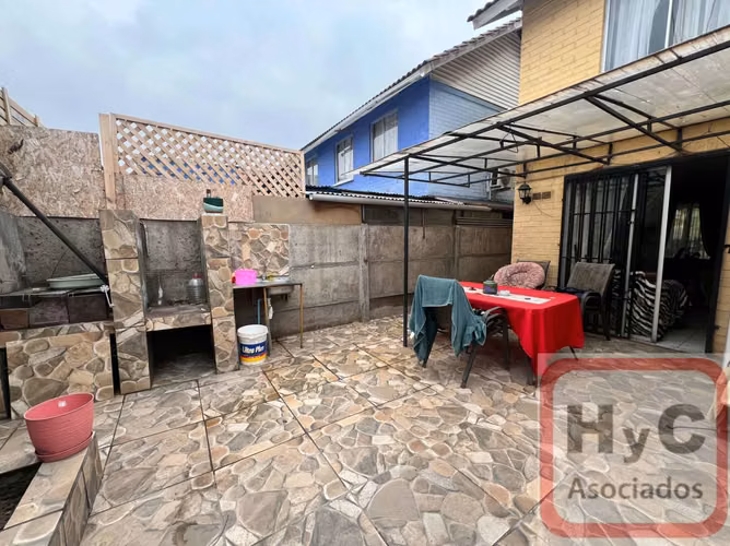 explendida casa de 3 habitaciones, en lomas de Eyzaguirre, camino al cajon del maipo.