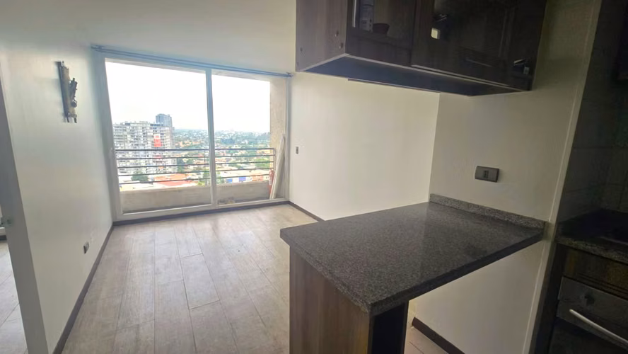 SE VENDE. 1D y 1B. La Florida, Calle Nueva 141. Excelente ubicación