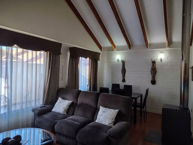 Moderna Vivienda de Diseño Único (141242)