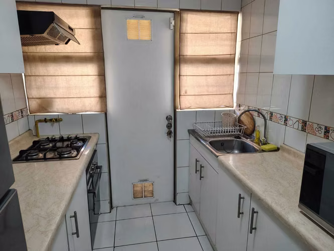 Moderna Vivienda de Diseño Único (141242)