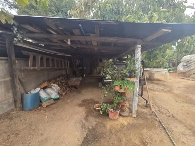 Se Vende Casa con Amplio terreno Limache