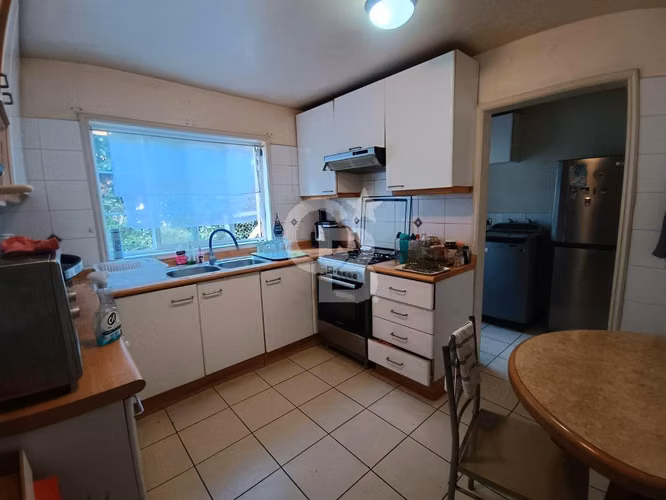 Casa con Piscina - 5D+6B, Gran Terreno