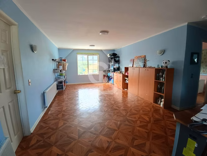 Casa con Piscina - 5D+6B, Gran Terreno