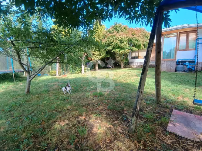 Casa con Piscina - 5D+6B, Gran Terreno