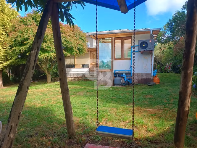 Casa con Piscina - 5D+6B, Gran Terreno