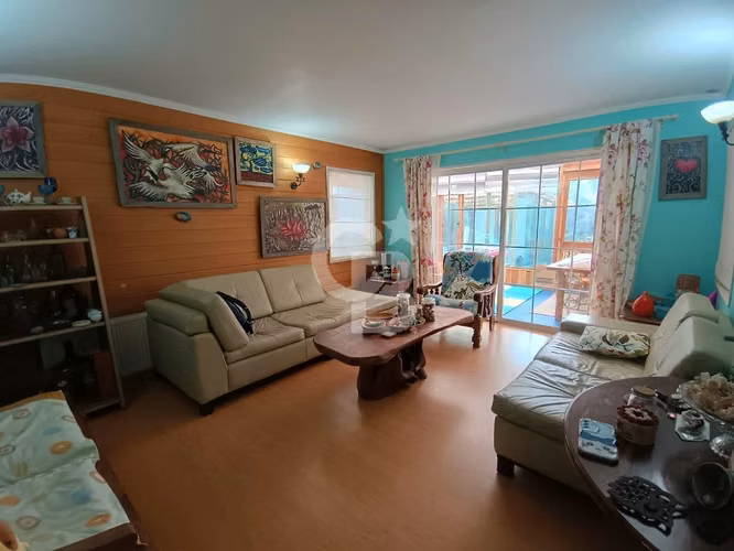 Casa con Piscina - 5D+6B, Gran Terreno