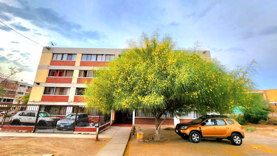 OPORTUNIDAD DEPARTAMENTO SEGUNDO PISO D. PORTALES CON AZOLA