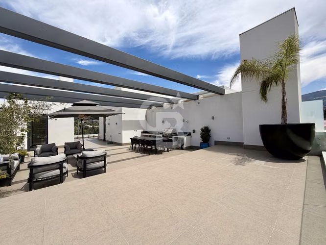 Penthouse con Rooftop. Lo Barnechea
