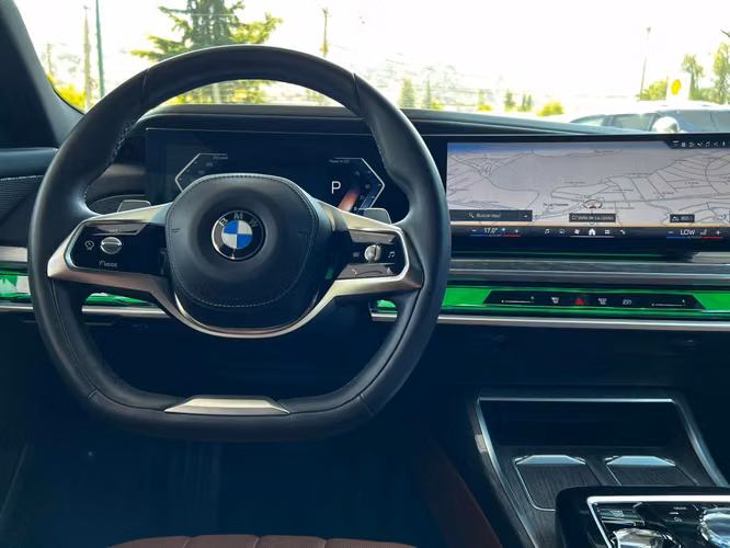 BMW 740 3.0 TURBO 2025