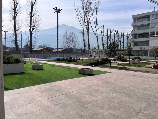 Oportunidad Única en estupendo condominio (142394)