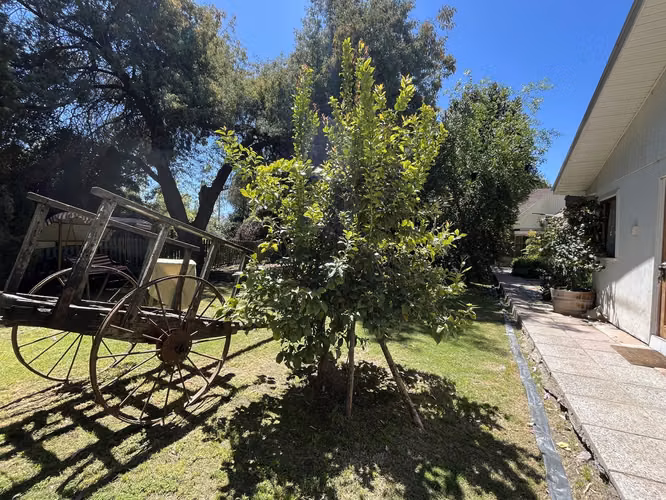 Casa En Venta En Requínoa Con Jardín