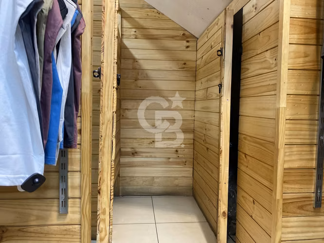 Edificio de 5 pisos en arriendo, Alta Visibilidad