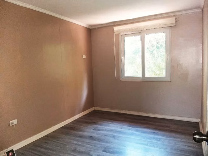 EXCELENTE CASA UN PISO INDEPENDIENTE   SECTOR RESIDENCIAL