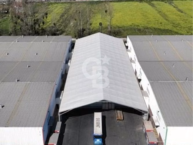 Bodega de 3.200 m2 en Centro de Bodegaje