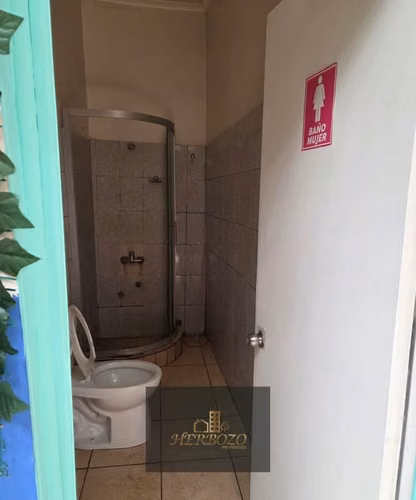 Casa Esquina 250 mts Con patente comercial en Venta Santiago Centro