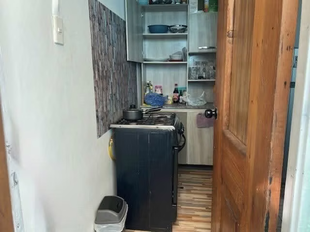 CASA entre calles latorre y condell