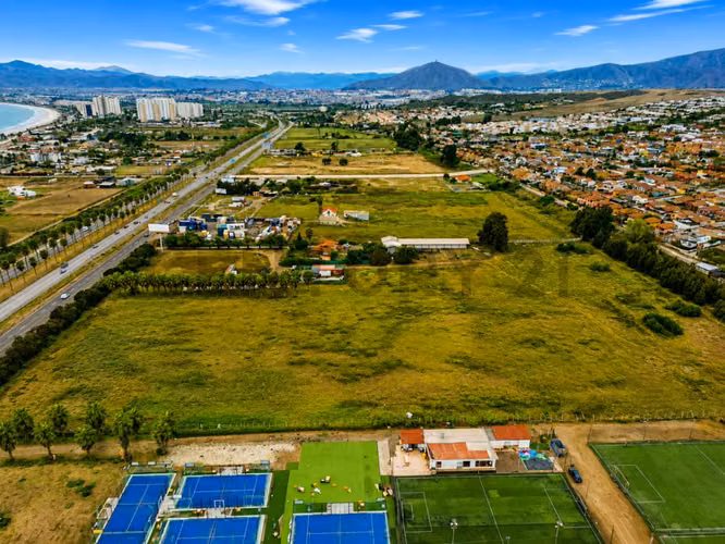 Se vende terreno comercial de 2.5 Ha. en Coquimbo - Imagen 5